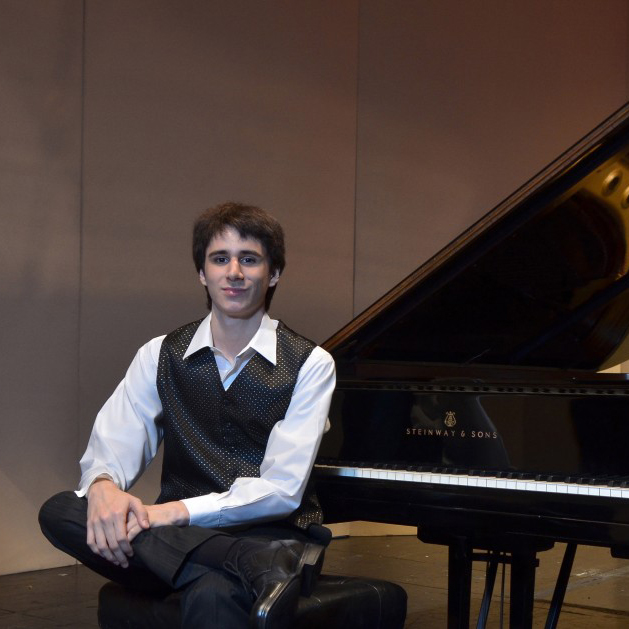 Photo of Tomás Alegre