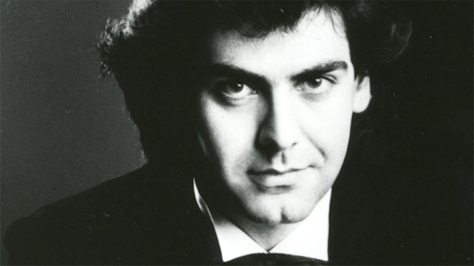 Artur Papazian interpreta los Preludios de Chopin