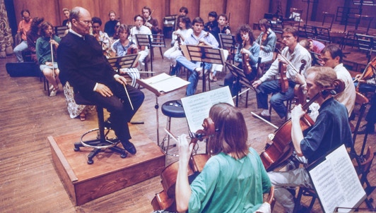 Paavo Berglund dirige la Sinfonía n.° 4 de Sibelius — Con la Chamber Orchestra of Europe
