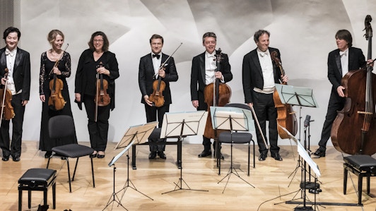 Рено Капюсон и солисты Камерного оркестра Европы играют Штрауса и Моцарта