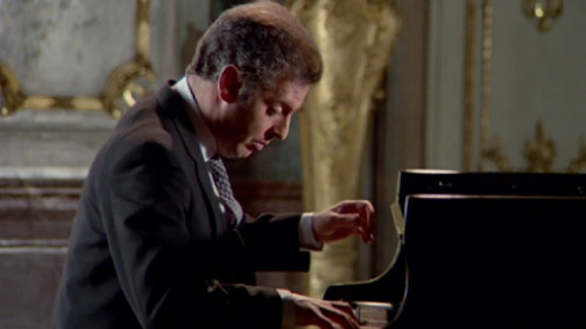 Daniel Barenboim plays Beethoven's Sonata No. 25, "Alla tedesca"
