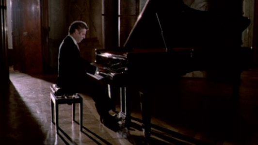 Daniel Barenboim plays Beethoven's Sonata No. 5