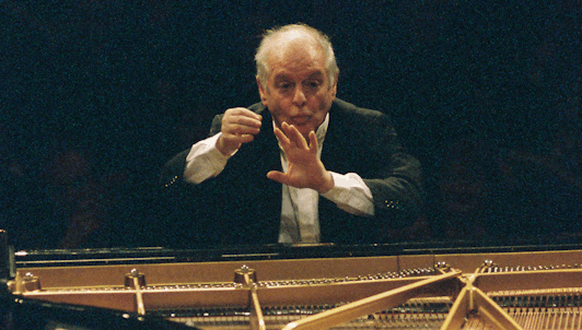 Daniel Barenboim conducts Mozart