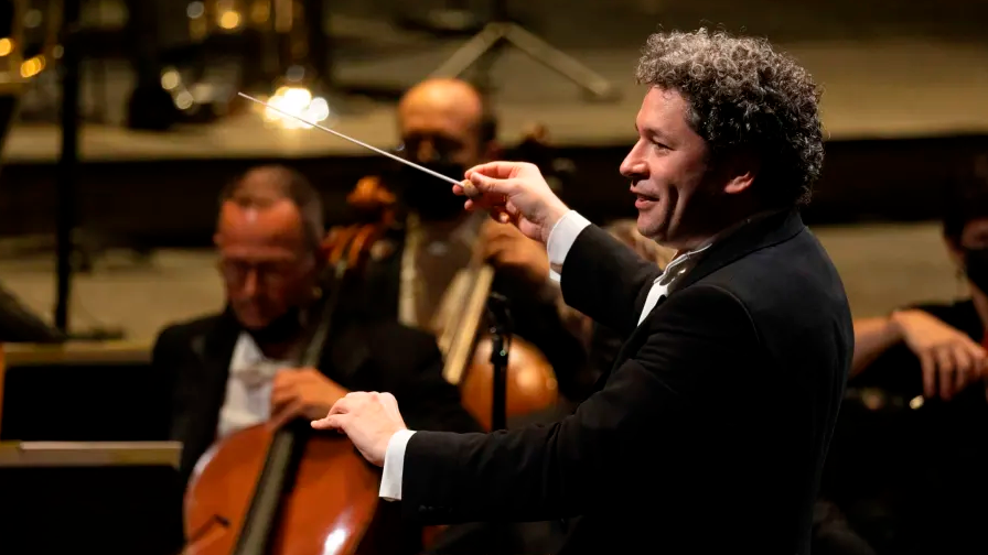 Gustavo Dudamel conducts Mahler's Symphony No. 9