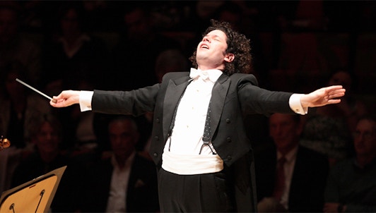 Gustavo Dudamel conducts Staar and R. Strauss