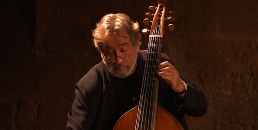 Jordi Savall celebrates the French Baroque with works by Lully, Couperin, Rameau, and more