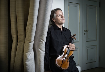 Andrés Gabetta conducts Vivaldi's and Guido's Four Seasons