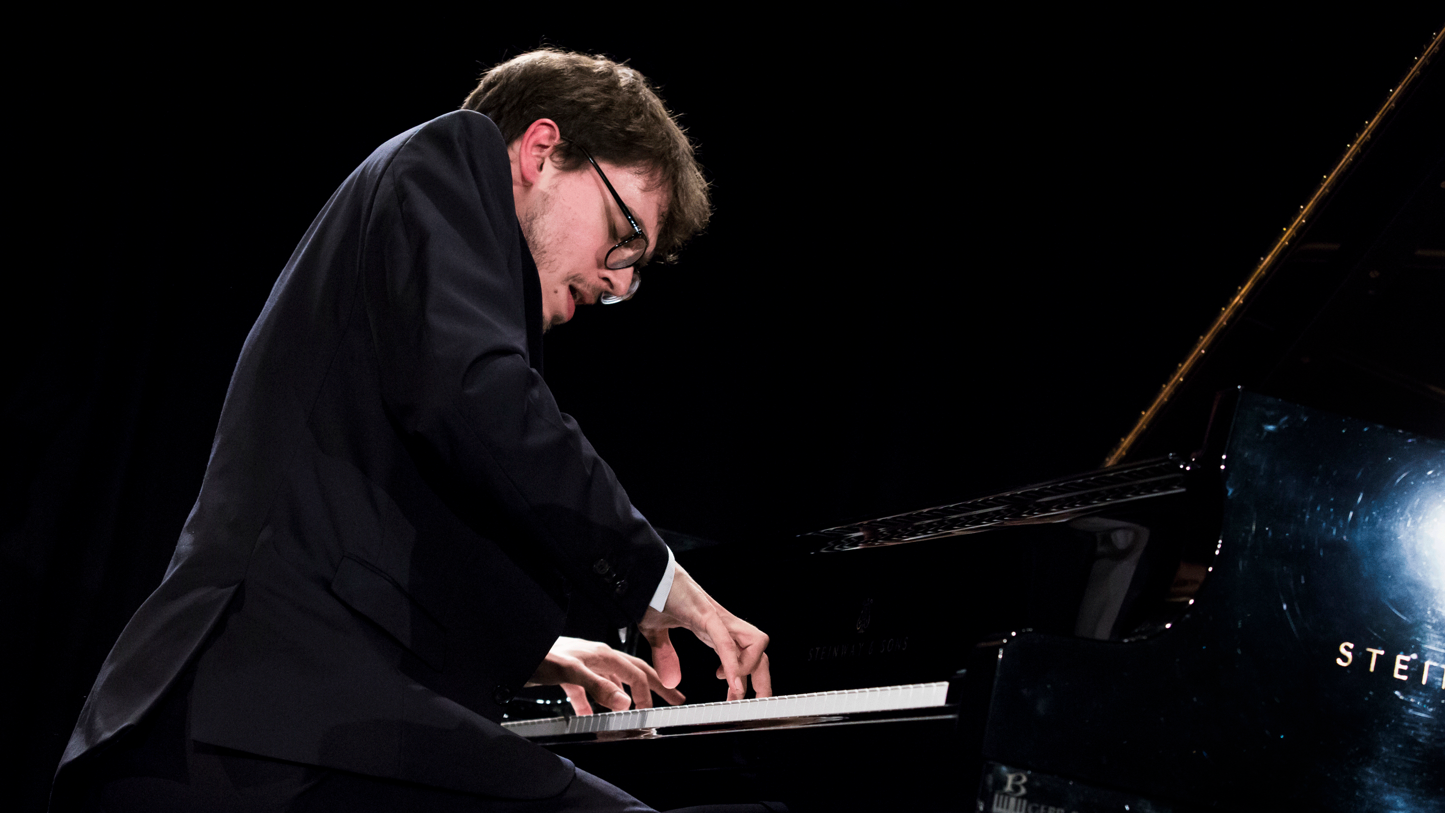 Lucas Debargue plays Schubert and Liszt