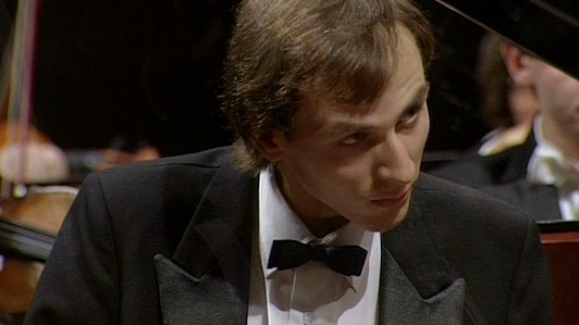 Petr Altrichter dirige el Concierto para piano en sol menor de Dvořák — Con Igor Ardašev