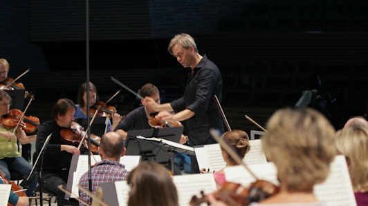 Hannu Lintu conducts Sibelius's Symphony No. 5