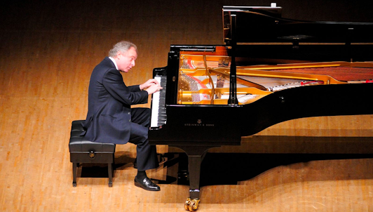 Sir András Schiff plays and conducts Haydn and Bartók