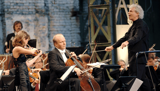 Sir Simon Rattle dirige Brahms et Wagner – Avec Lisa Batiashvili et Truls Mørk