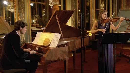 Sophie de Bardonnèche y Justin Taylor en un «Rendez-vous» barroco