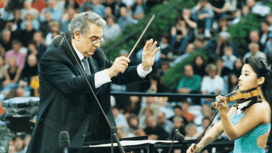 Plácido Domingo conducts Spanish music — With Ana Maria Martinez and Sarah Chang