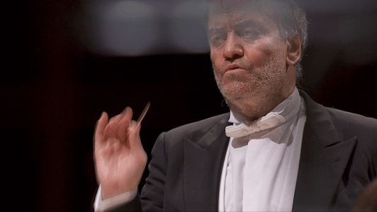 Valery Gergiev dirige la Obertura de Waverley, Les Nuits d'été y la Sinfonía fantástica de Berlioz